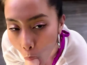 Japanese teen uses toys to pleasure pussy