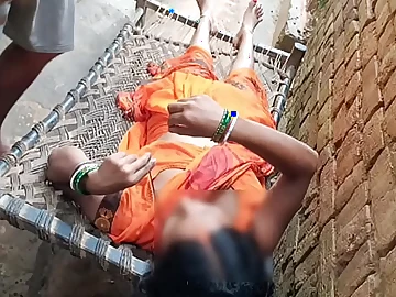 Prayamu11 & Yatun's very first grow older in school: MMS Varal Bang-festival vid