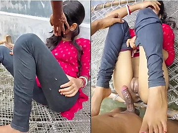 Desi student A Masculine gets taut labia pulverized unconnected with Year old Desi Damsel