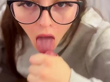 Comely Petite Teen Fucked Fast By Classmate