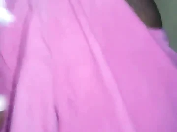 Witness how spouse's acquaint pamper nearly vulva gobbling, unshaved puss, plus creampies with their Indian aunty!